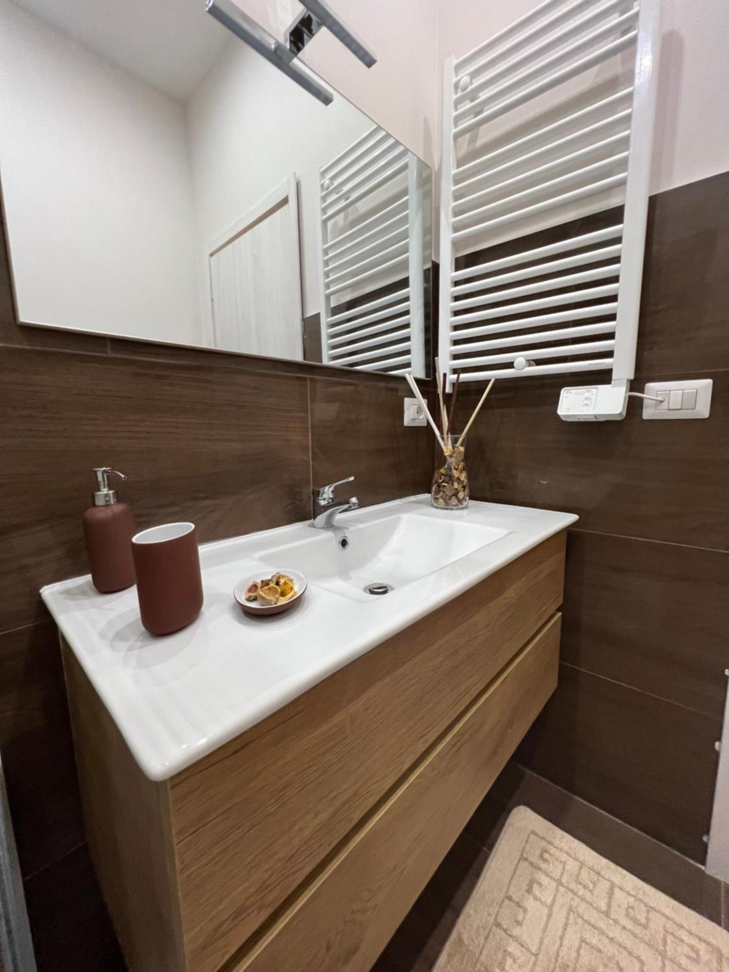 L'Ospite Napoletano Apartment Naples Exterior photo